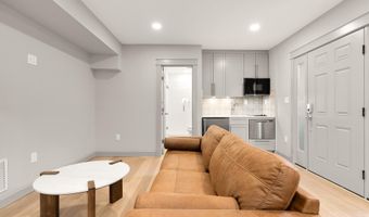 4111 18TH Rd N 1, Arlington, VA 22207