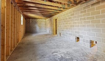 472 Dunn Rd, Belgrade, ME 04917