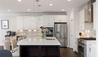220 Briar Hollow Ln, Woodstock, GA 30188