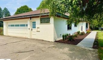 5811 N Luce Rd, Alma, MI 48801