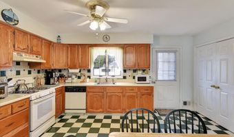 255 Chelsea Ave, Bayville, NJ 08721