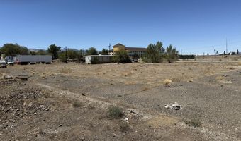 825 Mesa Dr, Fernley, NV 89408