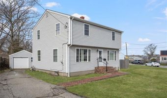 4 Halsey Ave, Middletown, RI 02842