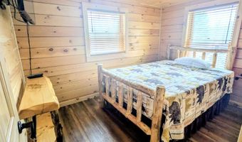2423 9th Dr, Adams, WI 53910