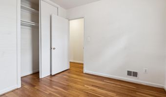 9923 MAYFIELD Dr, Bethesda, MD 20817