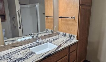 2702 Railroad Cir, Aberdeen, SD 57401