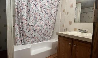 139 Poplar St, Benton, TN 37307