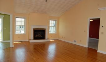 8 Sweet Corn Dr, Cranston, RI 02921