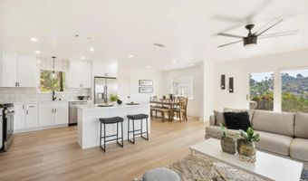 9484-86 La Cuesta Dr, La Mesa, CA 91941