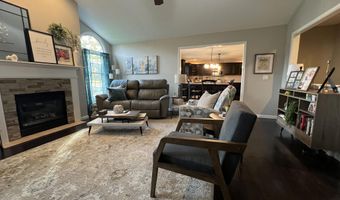 2499 Crestwood Dr, Adrian, MI 49221