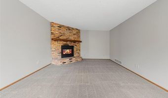 5214 148th St W, Apple Valley, MN 55124