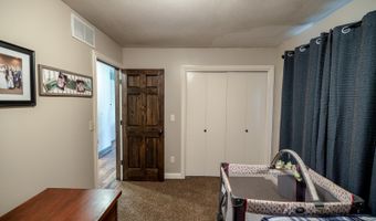 9463 SW Lois Rd, Andover, KS 67002