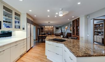3154 Waucheeta Trl, Madison, WI 53711