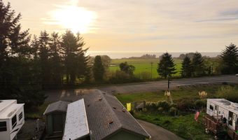 15061 HIGHWAY 101 4, Brookings, OR 97415