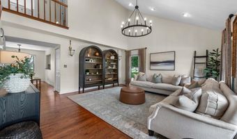 2012 N Yale Ave, Arlington Heights, IL 60004