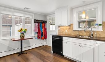 58 Lakeshore Ave, Beverly, MA 01915