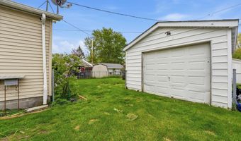 939 Liberty St, Algonac, MI 48001