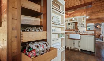 30 Mamao Pl, Haiku, HI 96708