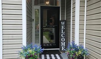 121 Roxbury Ct, Advance, NC 27006