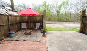 117 W Main St, Ash Grove, MO 65604