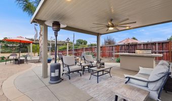 5530 Lipizzaner Cir, Oceanside, CA 92057