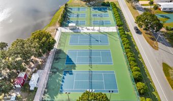 1040 Waterway Dr, Barefoot Bay, FL 32976