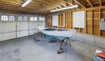 39 Walcott Ave, Jamestown, RI 02835