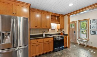405 Oak Ave N, Annandale, MN 55302