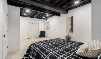 1360 Fairlane Dr, Ann Arbor, MI 48104