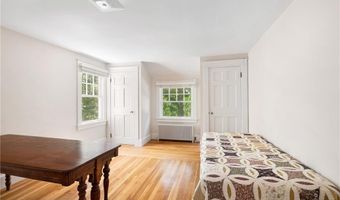 36 Kay Blvd, Newport, RI 02840