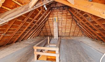 416 Allis St, Adrian, MI 49221