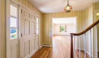 54 Pine Ledge Rd, Bangor, ME 04401