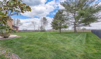 823 155th Cir, Basehor, KS 66007