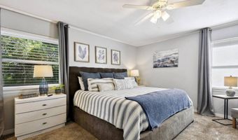 8 Hartford Pl, Gulfport, MS 39507