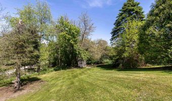 2665 Sun Rdg, Asbury, IA 52002
