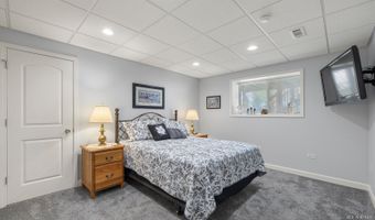 1600 Creeks Crossing Dr, Algonquin, IL 60102
