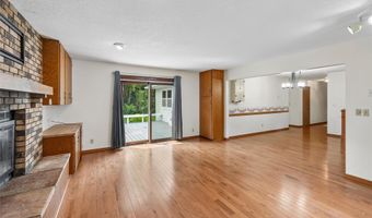 2818 Eisenhower Ave, Ames, IA 50010