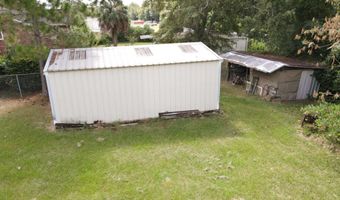 240 Whittle Cir, Ashburn, GA 31714