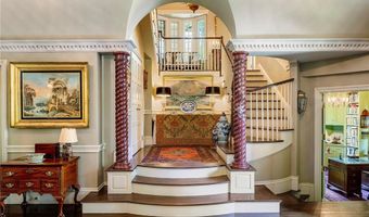 14 Leroy Ave, Newport, RI 02840