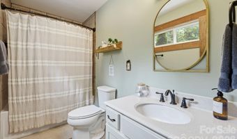 946 140 83 Honeysuckle Rdg, Almond, NC 28702