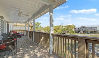 214 HARBOR Cir, Alligator Point, FL 32346