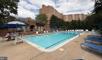 1763 S HAYES St 2, Arlington, VA 22202