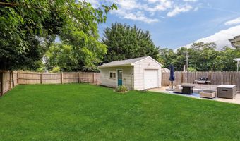 519 Bay Blvd, Bayville, NJ 08721