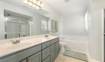 376 Kingsmill Dr, Advance, NC 27006