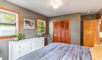 21 Alder Ln, Burlington, VT 05401