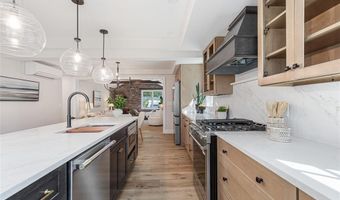 22 Castle St 3, East Greenwich, RI 02818