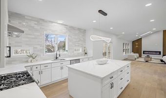 3592 GREAT FALLS Cir, Ann Arbor, MI 48108