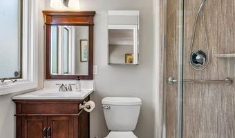 345 Norwood Cir, Ballwin, MO 63011