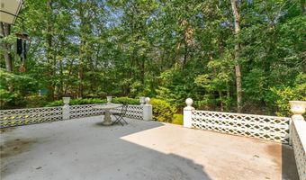 300 Country View Dr, Warwick, RI 02886