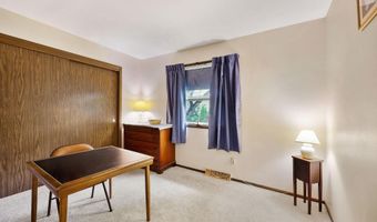 2606 McKenna Blvd, Madison, WI 53711